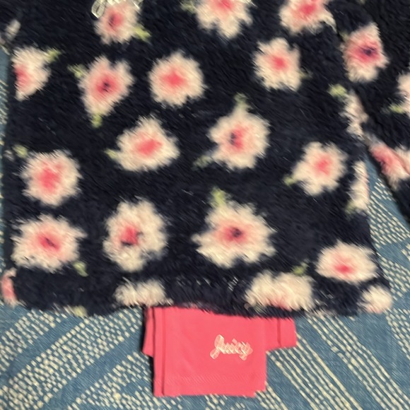 Girls Juicy Couture hooded outfit with leggings . BNWTS!! - Picture 2 of 3